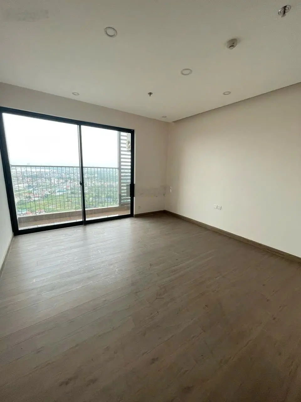 Cần bán căn hộ Studio toà S3 Sky Oasis Ecopark 1tỷ620 nhà nguyên bản đã có sổ