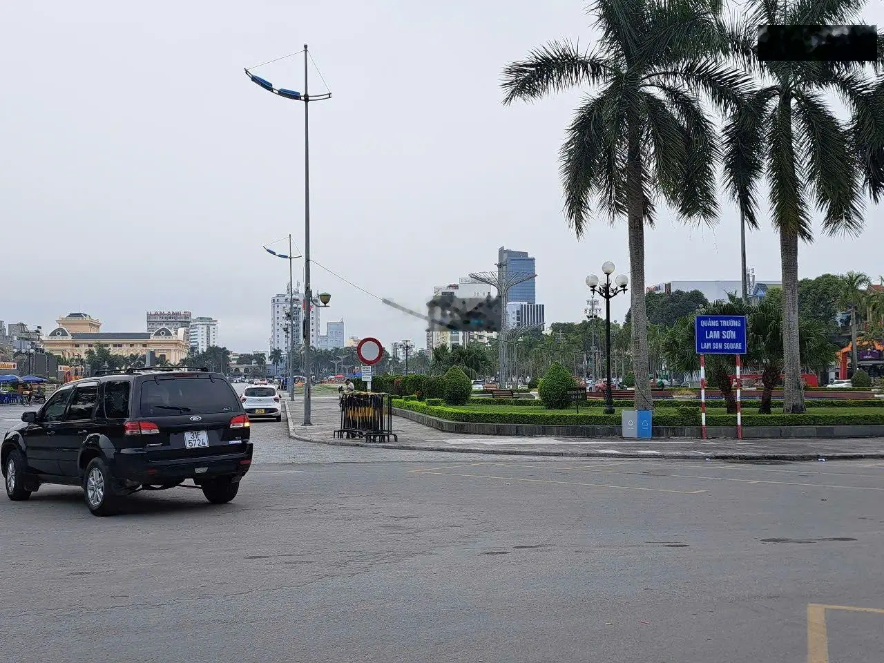 Bán nhà mặt phố đường Lý Thái Tông, giá tốt 4,74 tỷ VND, diện tích 54m2, hướng Đông