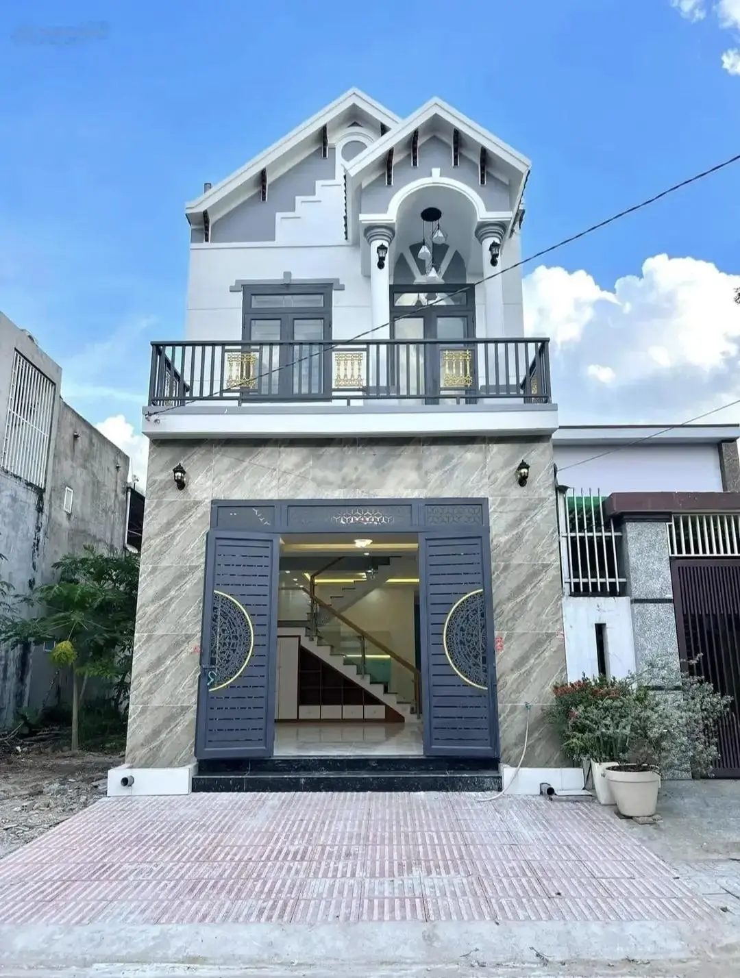 Bán gấp căn nhà nằm trong KDC quận 8 gần chợ đầu mối Bình Điền có dt 80m2 sổ HỒNG RIÊNG chỉ 3,8tỷ