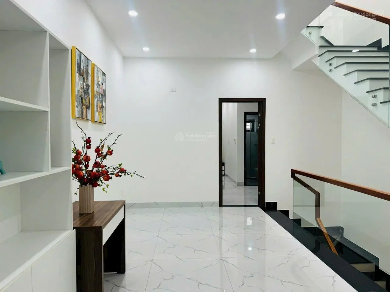 Nhà 3 tầng full nội thất MT Trần Kim Xuyến - Hòa Xuân