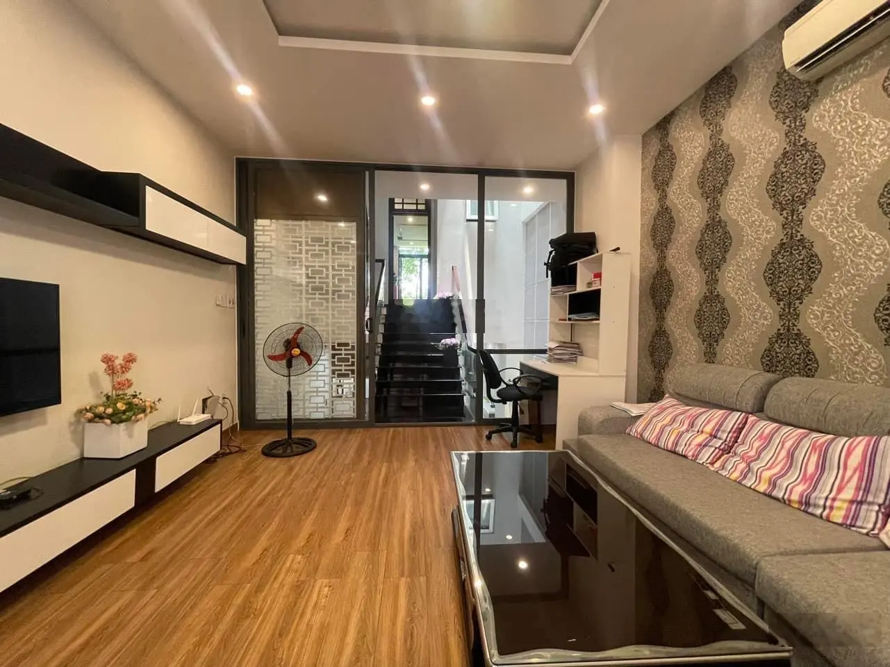 Chủ nhà cần bán nhanh nhà MT Dương Tự Minh