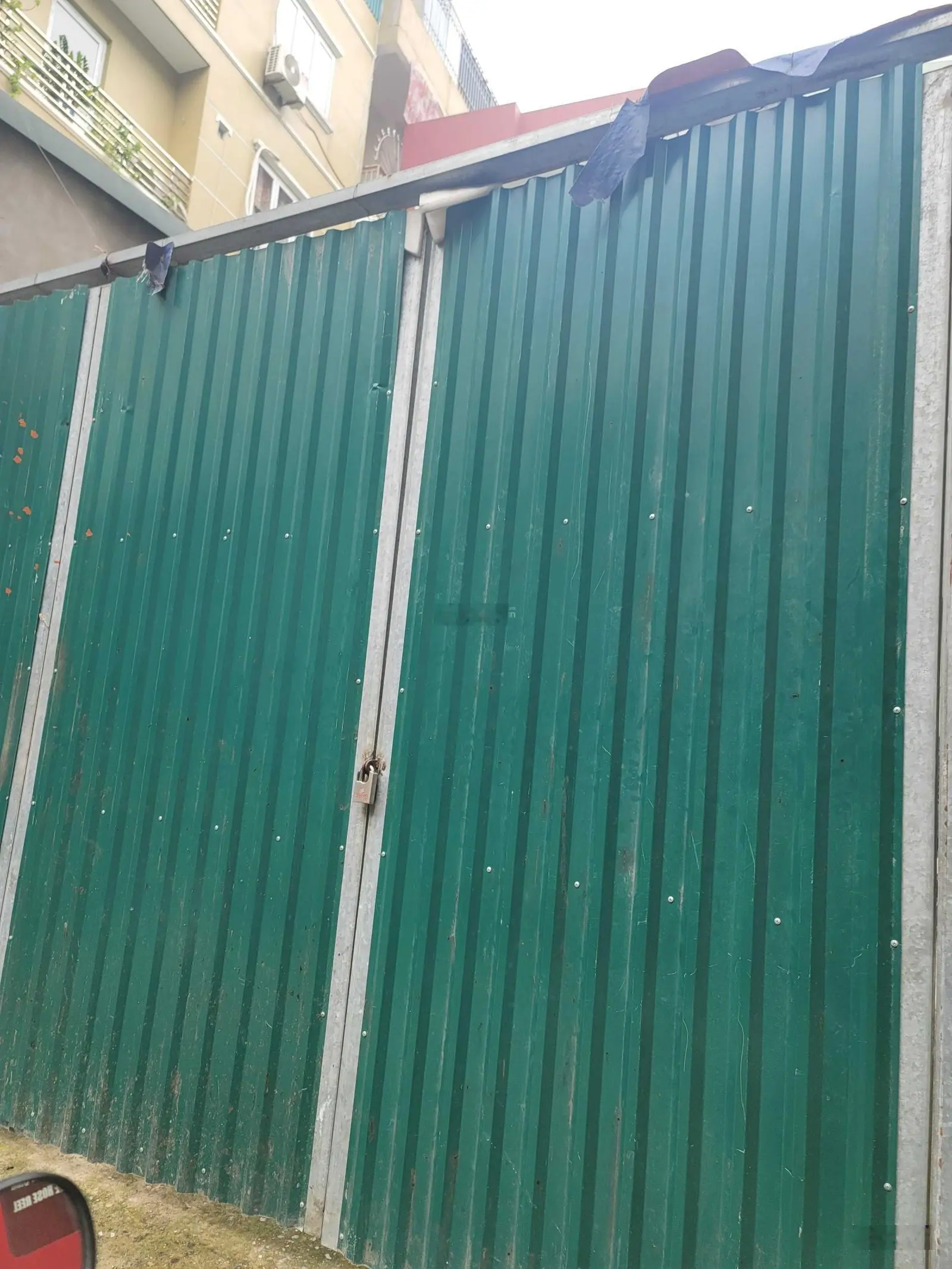 Chính chủ cần bán lô đất tại ngõ 37 phố Bằng liệt, giáp khu Tây Nam Linh Đàm. DT: 78m2* 5,7m
