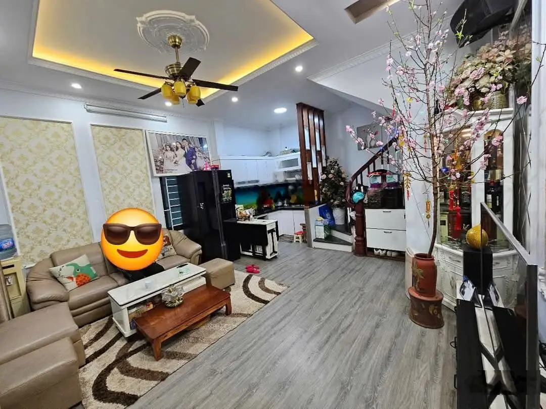 Bán nhà phạm văn đồng. 36m2 t2. 6 tầng, lô góc. gần phố, gần ô tô tránh. giá 7.7 tỷ