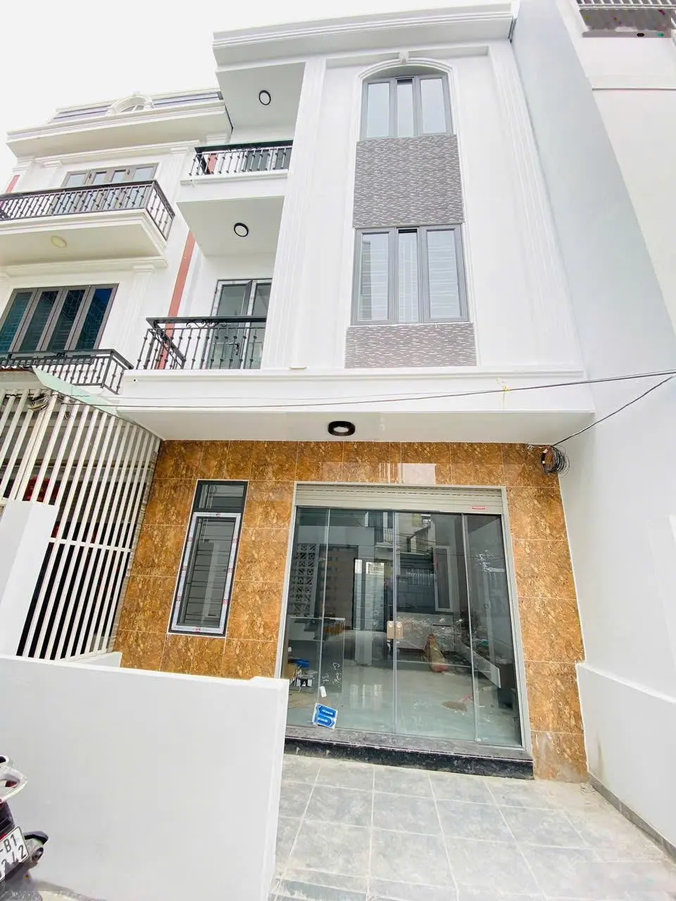 Nhà độc lập 3 tầng ngõ ô tô - Chợ Vĩnh Khê - gần Hoàng Huy An Đồng