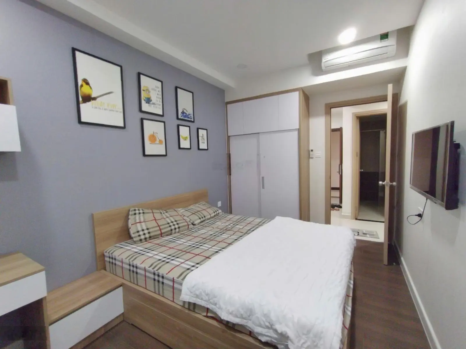 Bán căn hộ 2PN The Sun Avenue giá 4,4 tỷ đầy đủ nội thất -LH: 0901 364 ***