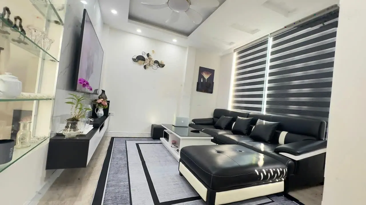 Duy nhất 1 căn 2 thoáng - Ngõ 118 Nguyễn Khánh Toàn 80m2 6 tầng ôtô tránh chỉ 24.3 tỷ
