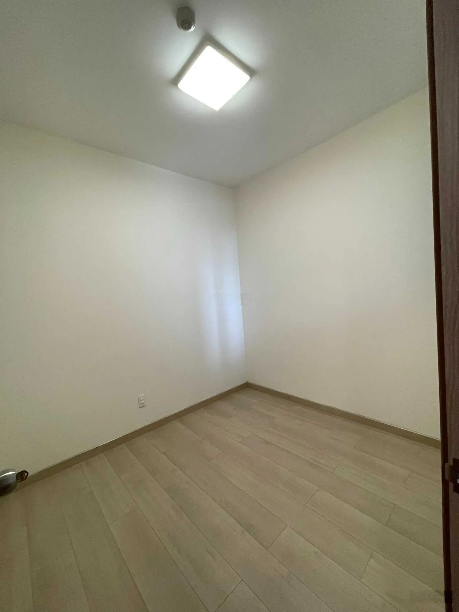 Chung cư mới ở quận 2 có sổ hồng bàn giao nhà ngay chỉ với 2 tỷ