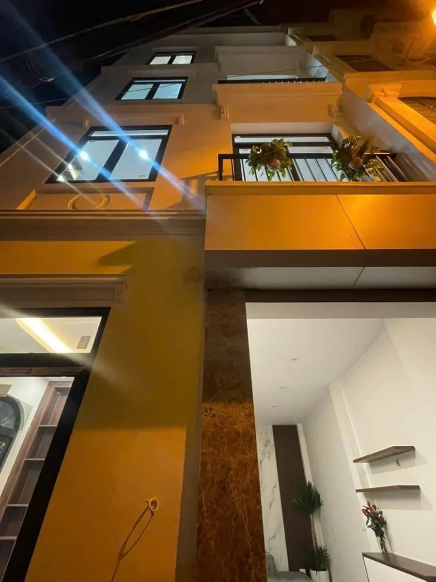 Bán nhà Cầu Giấy ngõ thông, 50m ra mặt phố, hai thoáng DT 45m2 x MT 5m giá 11,5 tỷ