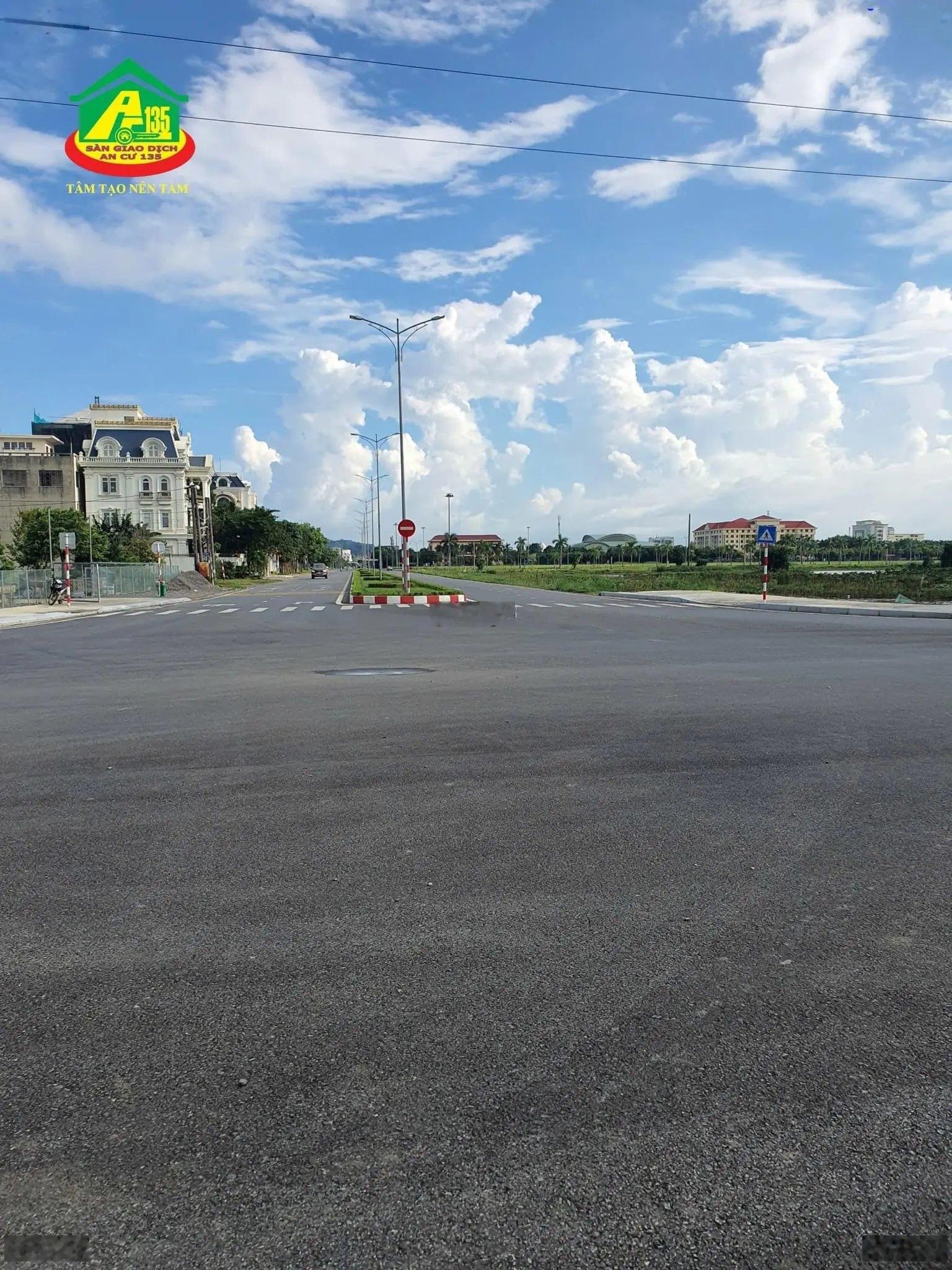 Bán đất mặt đường trịnh tú phường ninh khánh 0972 018 ***