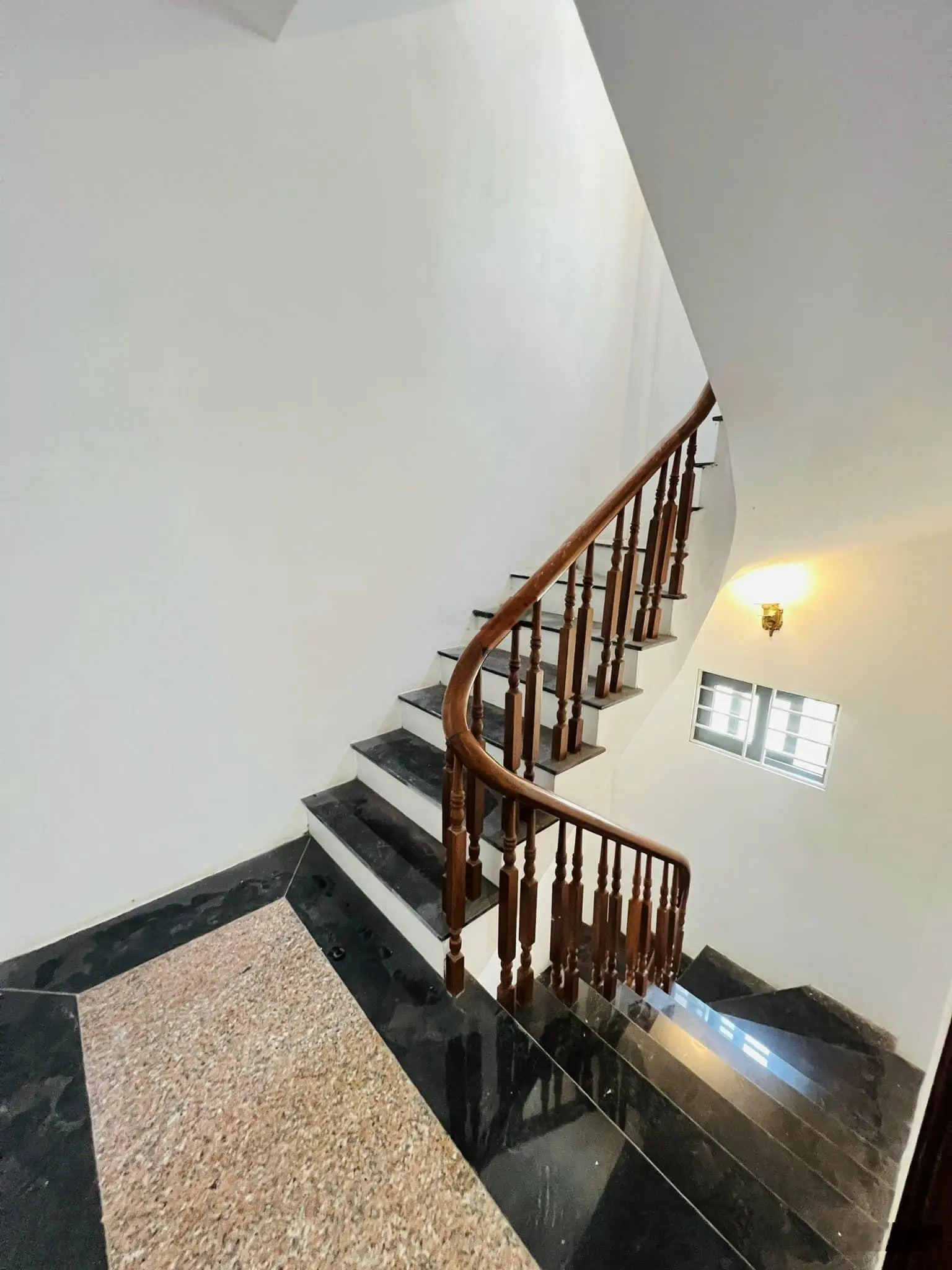 Tìm đâu ra! Nhà Mỹ Đình, 15m ra ô tô, thoáng sáng, ngõ thông tứ tung, DT 43m2x5T