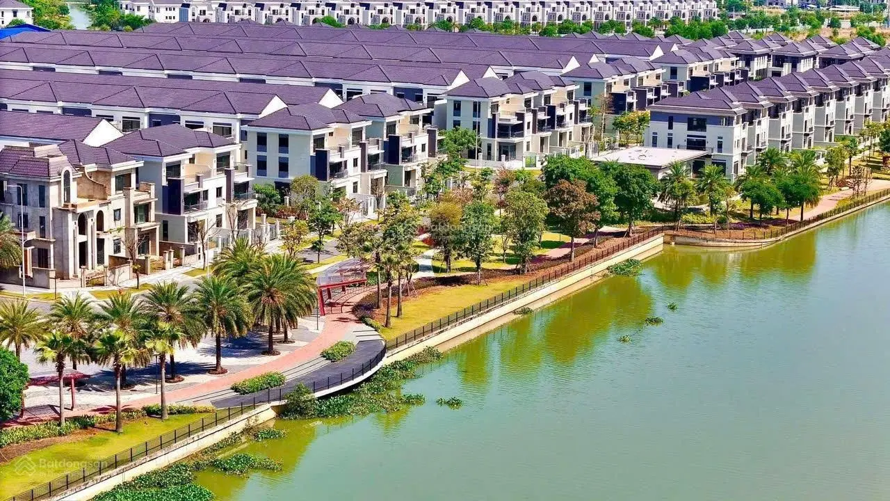 Chủ kẹt tiền cần bán gấp căn BTDL 300m² nhà sẵn giá chỉ 14,6 tỷ bao hết chi phí sang tên.