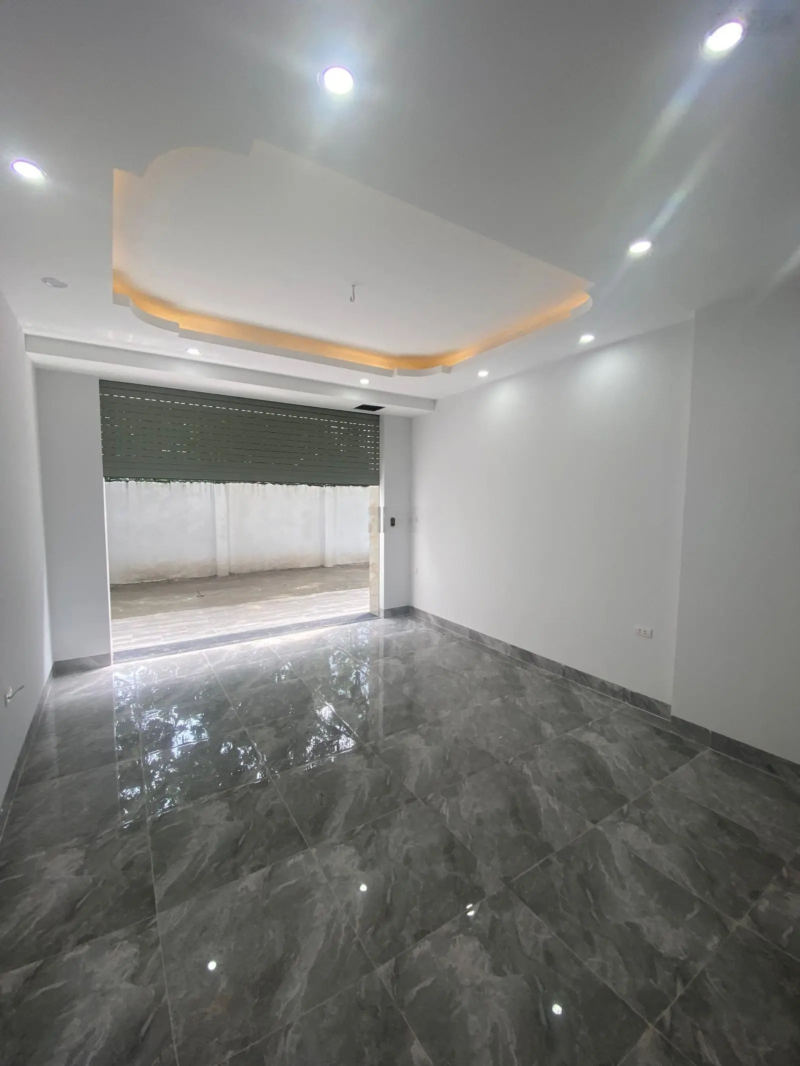 BIỆT THỰ LIỀN KỀ VIEW HỒ. 65m2 .5,x Tỷ ,2 MẶT ĐƯỜNG TRƯỚC SAU VÀO NHÀ ,GARA Ô TÔ RỘNG RÃI