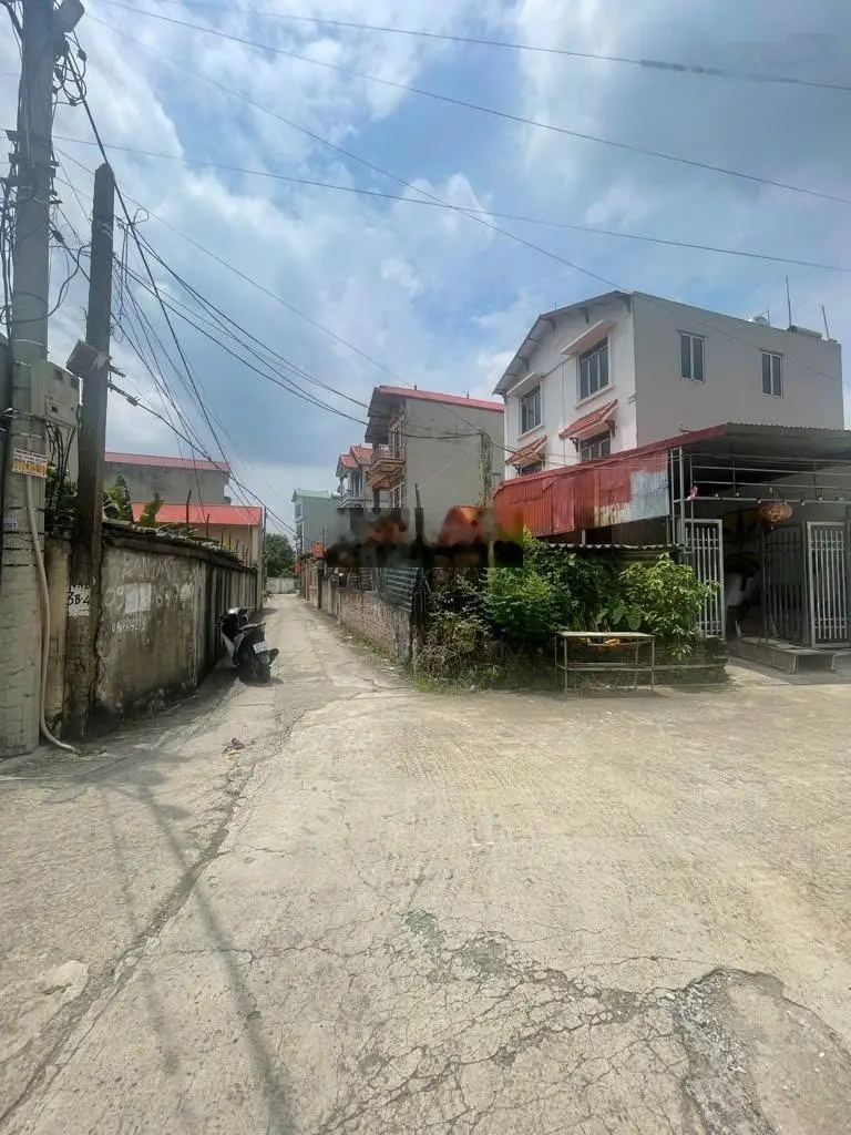 Bán gấp lô góc Thôn Đông Vân Trì 7 chỗ ngủ trong đất 63m2 giá 4 tỷ
