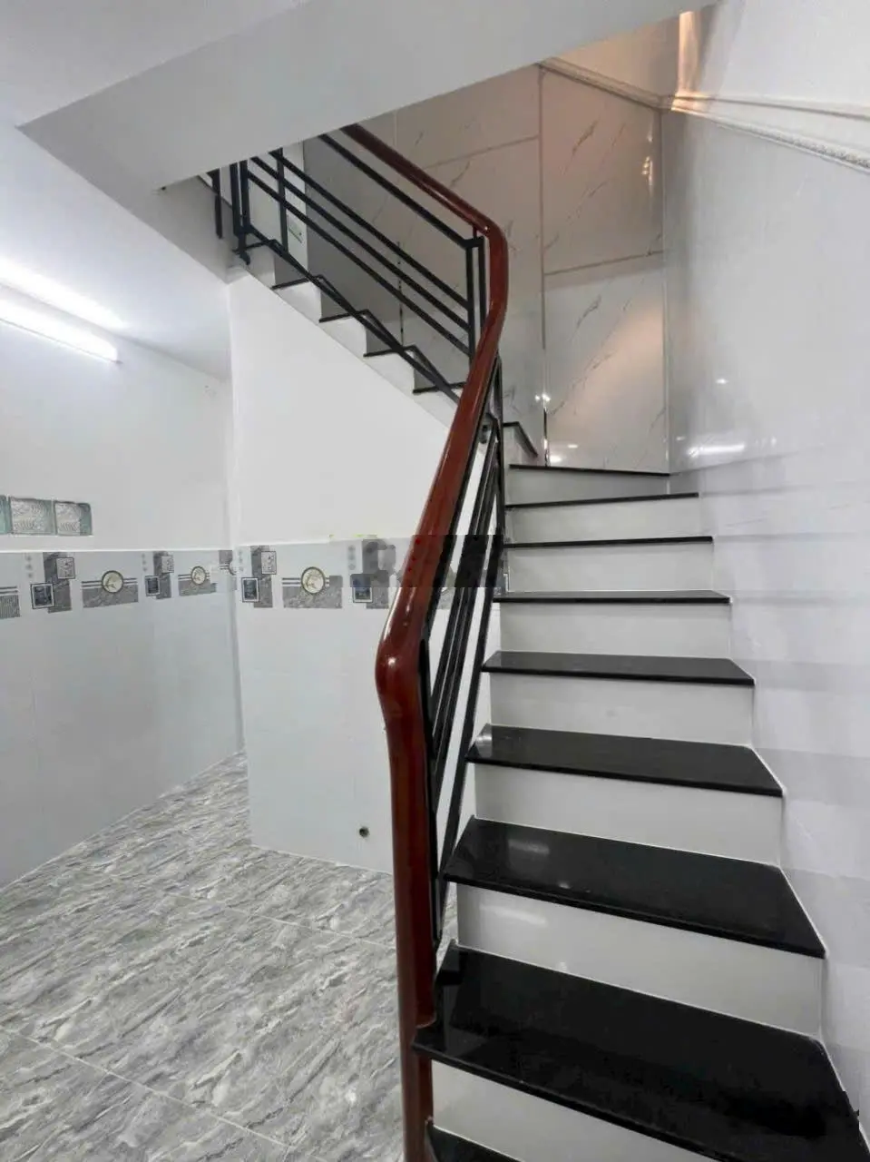 Bán nhà hẻm 1865 Huỳnh Tấn Phát. Sổ riêng. Vay bank ok. Giá 2.05 tỷ