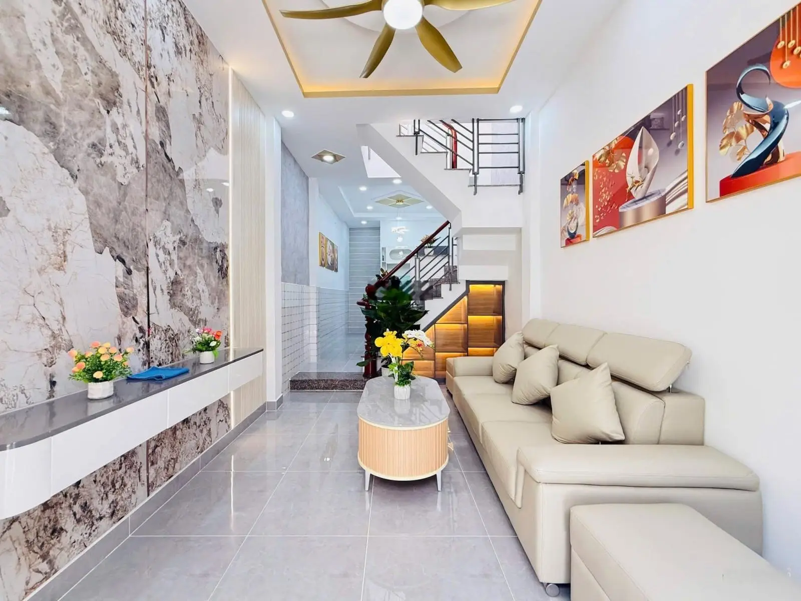 MỘT EM MINI HOUSE FULL OPTION Sát Bên Nhà Ga T3 Và Siêu Thị Emart