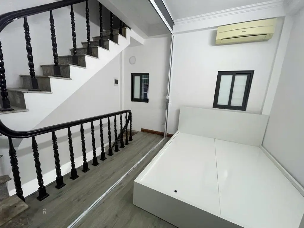 Nhà dòng tiền 70m2, ô tô đỗ cửa.