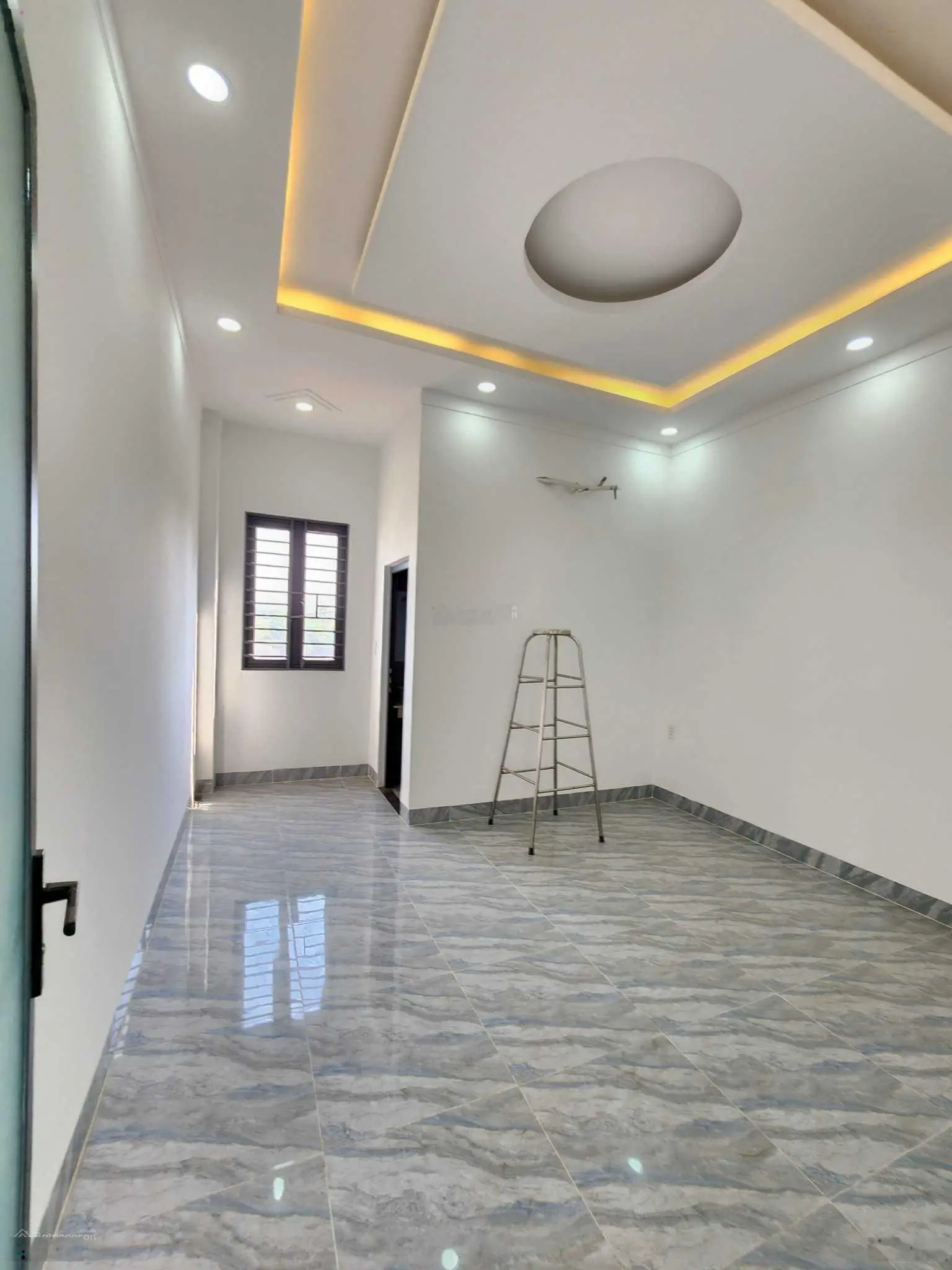 Bán nhà view công viên gần chợ Đông Đô 300m