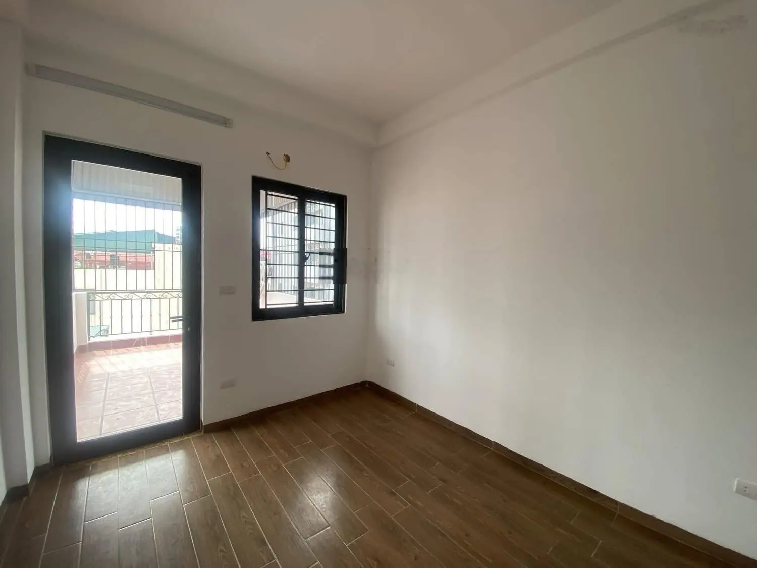 Bán nhà ngõ 444 Đội Cấn: 33m2, 7 tầng, thang máy, cách ô tô tránh 10m, giá 8.58 tỷ(tin thật 100%)