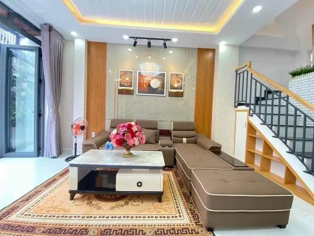 Cần tiền bán gấp nhà Nguyễn Văn Đậu, Bình Thạnh, 44m2. Gần trường học, chợ. 0902 323 *** - Tâm