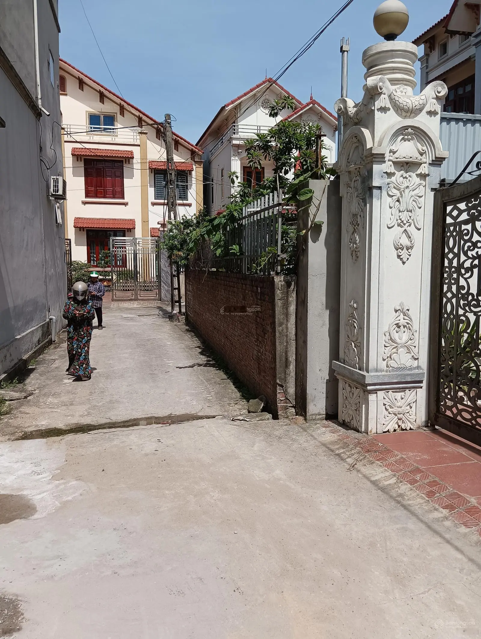 Bán nhà - Xã Mai Đình (Sóc Sơn) - 175m2 - 5,1tỷ - đường thông ô tô