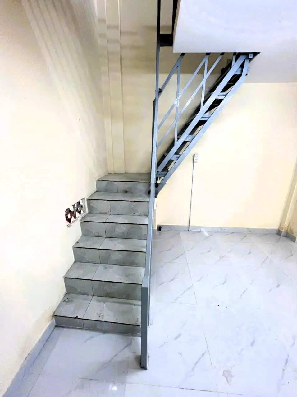Bán nhà hẻm xe tải đường 38 - Hiệp Bình Chánh, DTCN 93.4m2, gần Phạm Văn Đồng