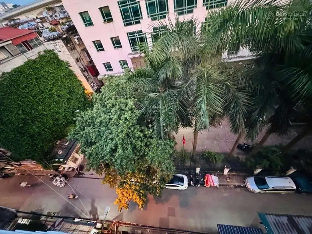 Nhà ngộp. Căn góc 2 mặt tiền ngay Quốc Hương, mặt tiền KD rộng 18m sẵn HD thuê hướng ĐN giá 20.Xtỷ