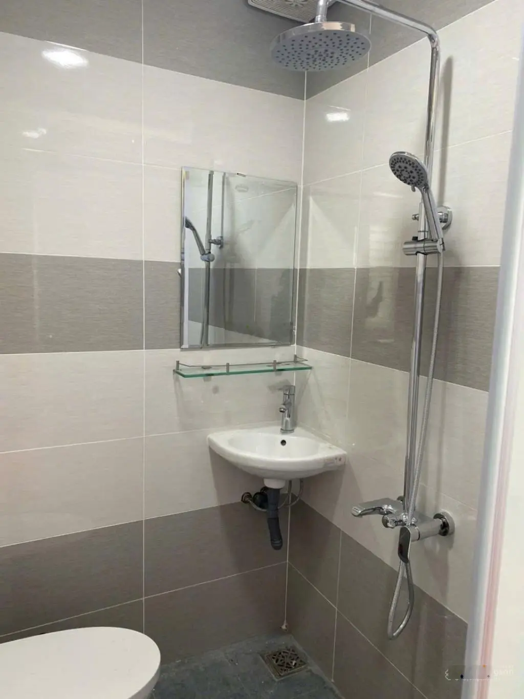 Nhà đẹp 3 tầng đường 339 kế Đỗ Xuân Hợp Phước Long B Quận 9 - hẻm xe hơi - nhỉnh 7 tỷ thương lượng