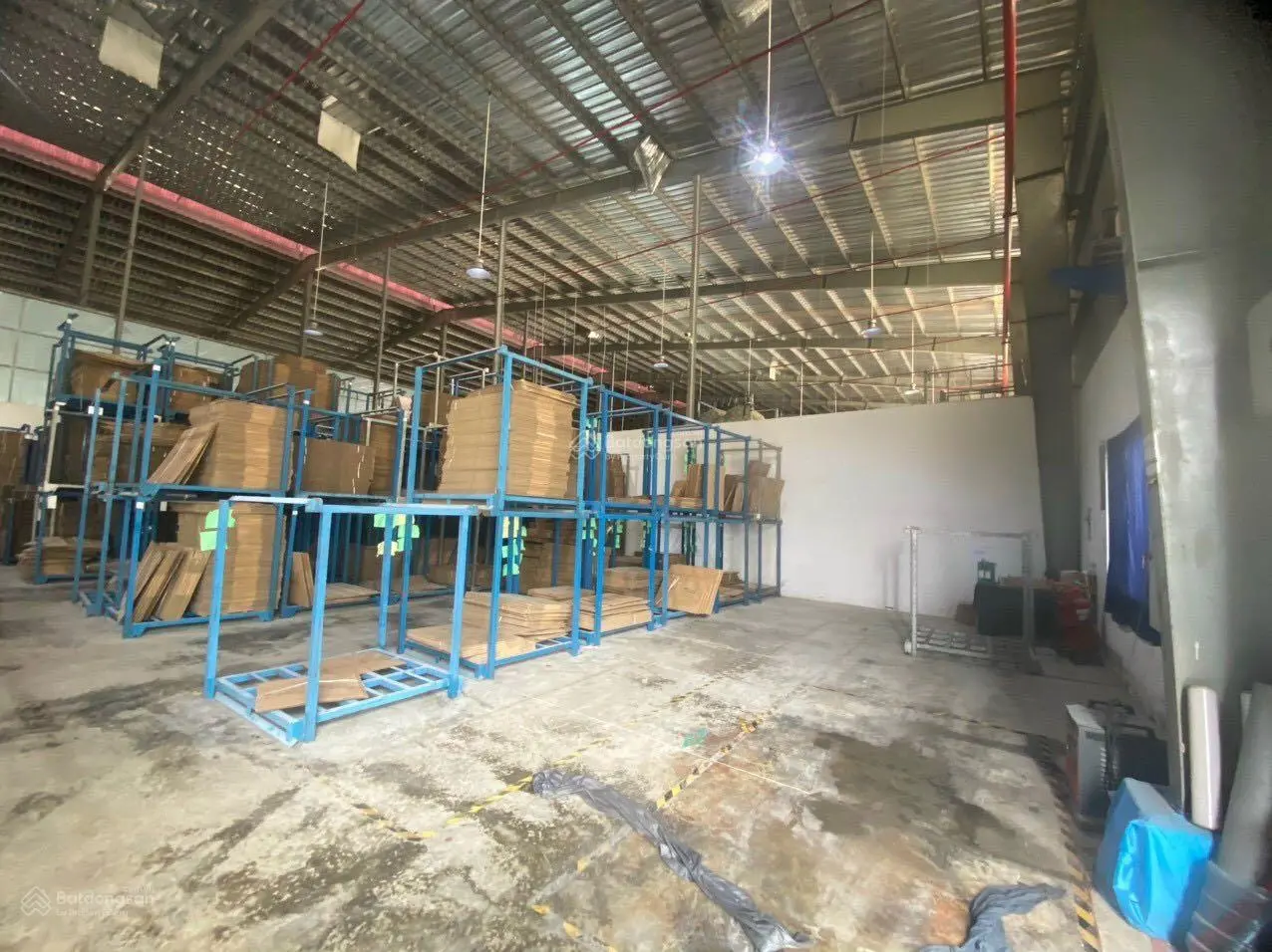 Chính chủ kẹt tiền bán gấp kho mặt tiền đường Nguyễn Đình Kiên, Tân Nhựt, Bình Chánh đường xe cont
