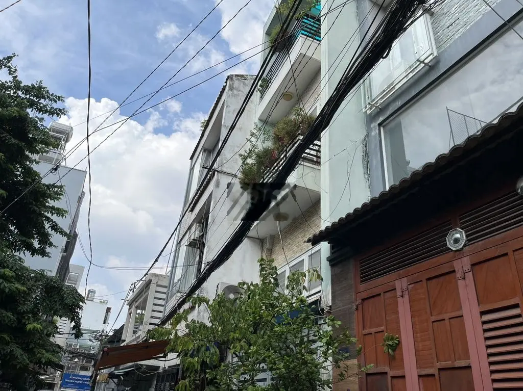 Hẻm Bạch Đằng Lê Văn Sỹ - Nhà diệp tích đẹp