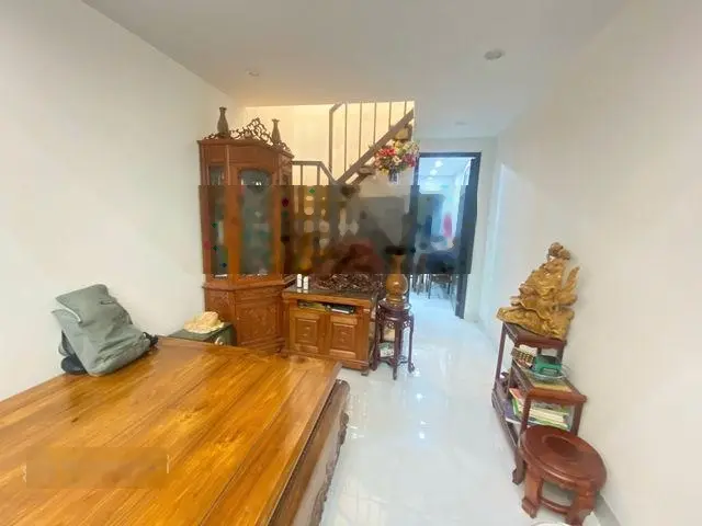 Bán gấp nhà 2 tầng Tân Xuân ôtô vào cửa nhà kiên cố ngõ nông xung quanh nhiều trường học giá 6,1 tỷ