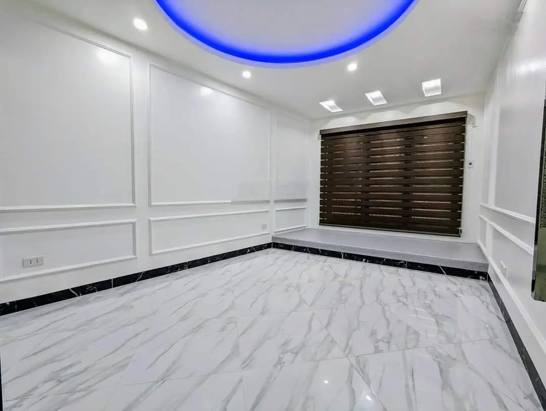 Bán rất gấp nhà phố Chính Kinh, 2 thoáng, vị trí đẹp sát Ngã Tư Sở, sổ nở hậu, 33m2 x 7 tầng