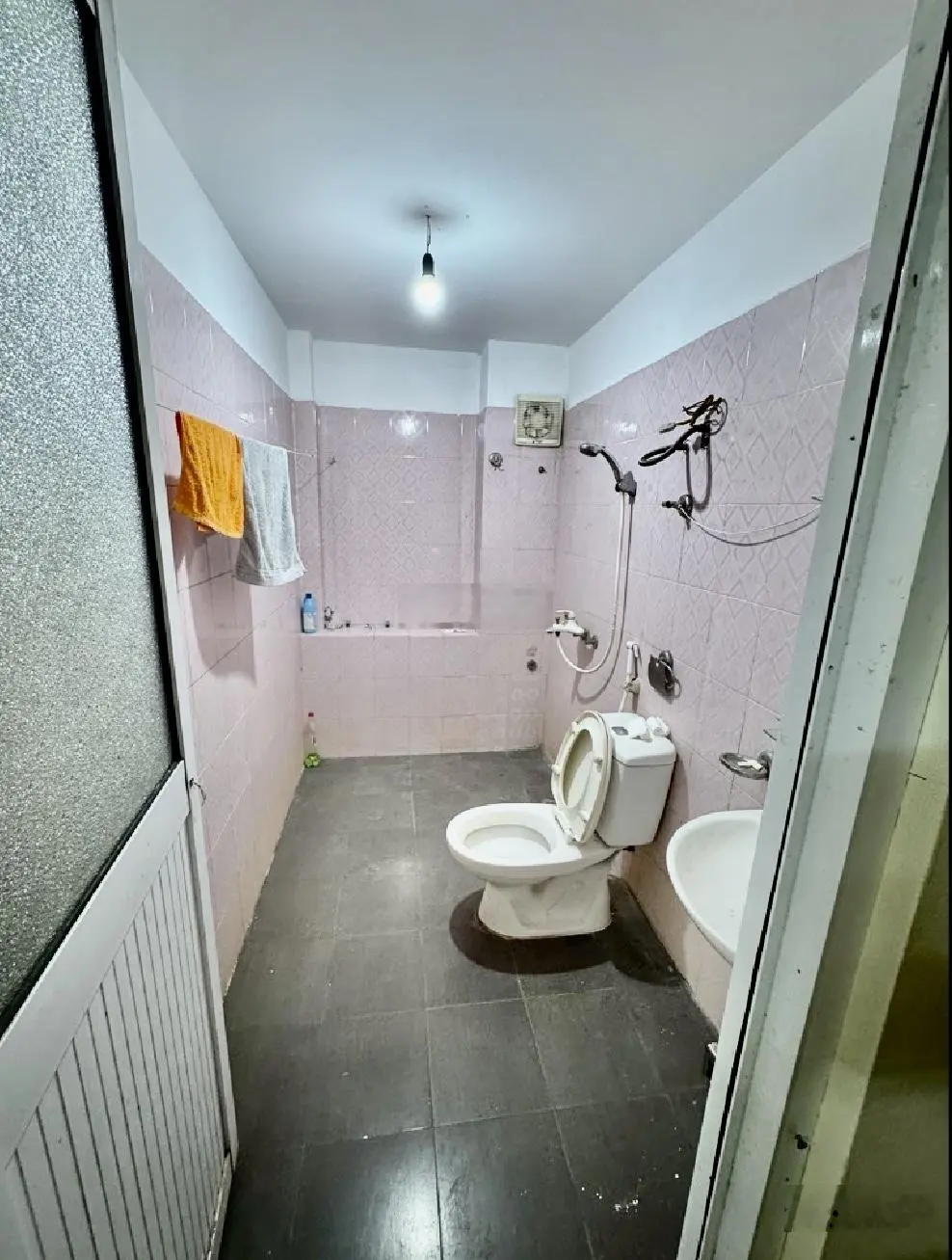 Bán nhà mặt phố tại Vạn Phúc, 18,5 tỷ, 75m2, 4PN, 3WC, 4 tầng, mặt tiền 5m, ngõ 6m, Hà Đông, Hà Nội