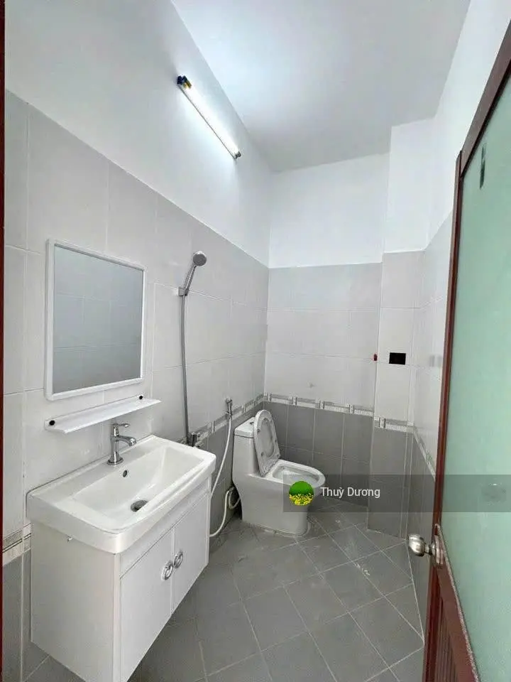 Cần bán gấp căn nhà trong tuần, giá 100% do đang cần tiền trả nợ gấp sẵn sổ