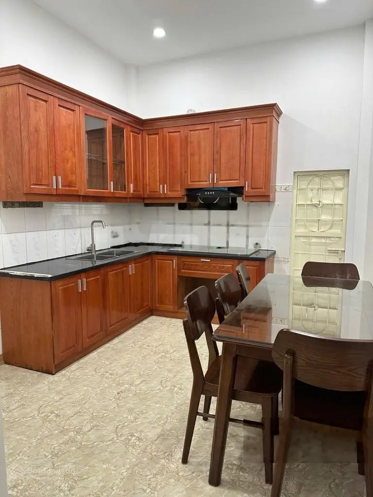 Bán nhà dân xây Ngọc Thuỵ, ô tô đỗ cửa DT 40m2 full nt