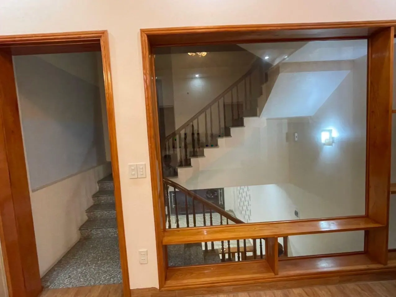 Bán căn nhà 3 tầng nhìn vườn cây xanh khu Vạn Lộc, Tứ Minh, Tp Hải Dương