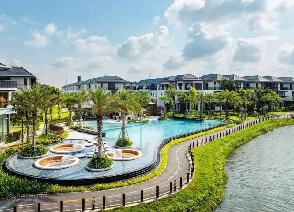 Bán nhanh biệt thự thự song lập ID Junction 120m2. Em Lena 0932890098