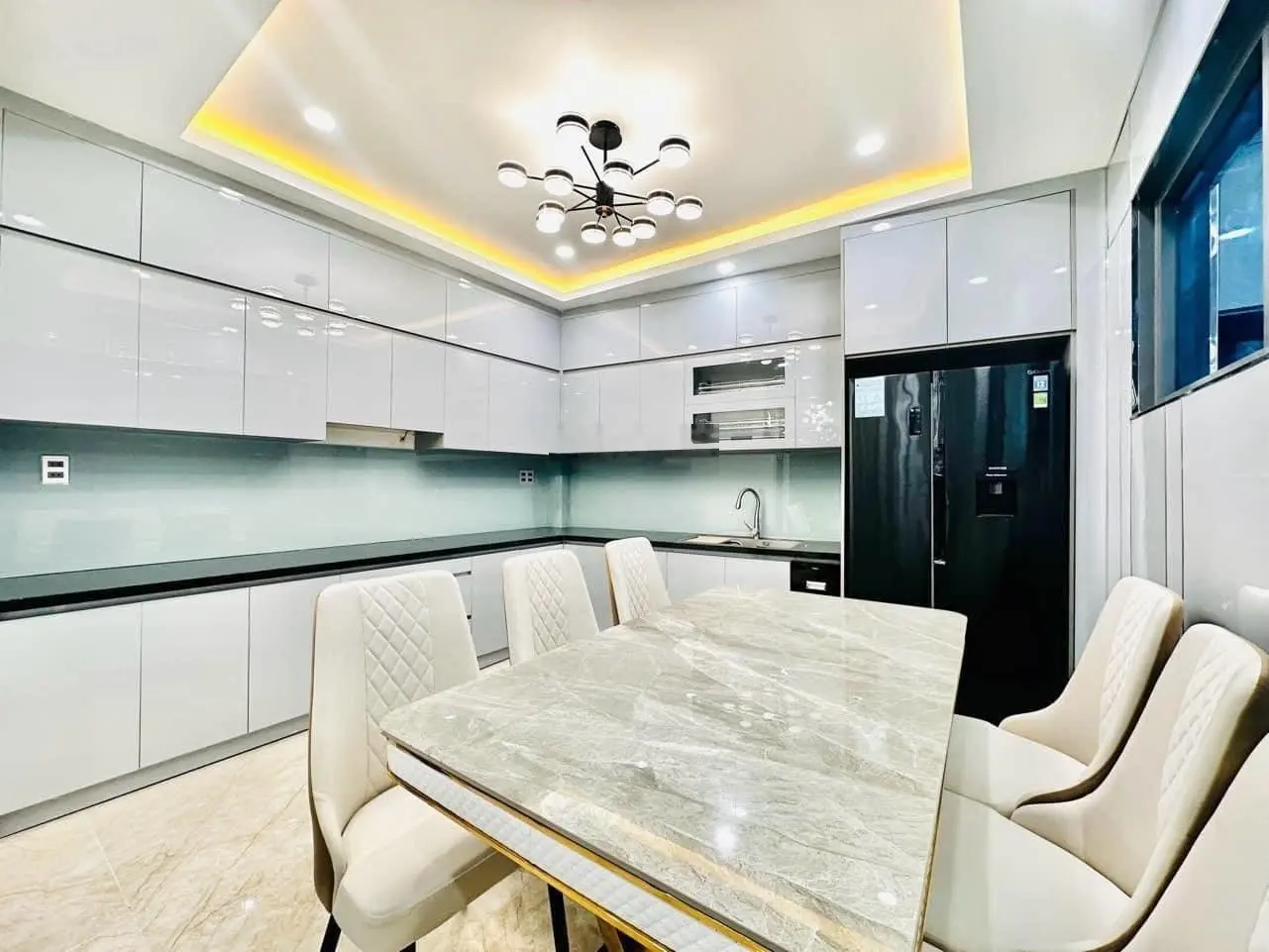 Lên sóng siêu phẩm, giá cực rẻ nằm ngay Đ.Hưng Phú, P.8, Q.8. Giá:4 tỷ 680. DT:68,8m2.LH:0906 527 ***