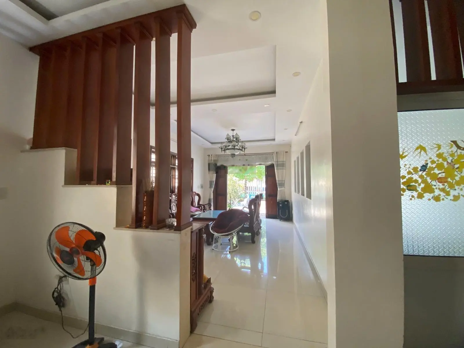 Chính chủ cần bán căn biệt thự 10x35m mặt tiền đường 61 Phước Long B Q9