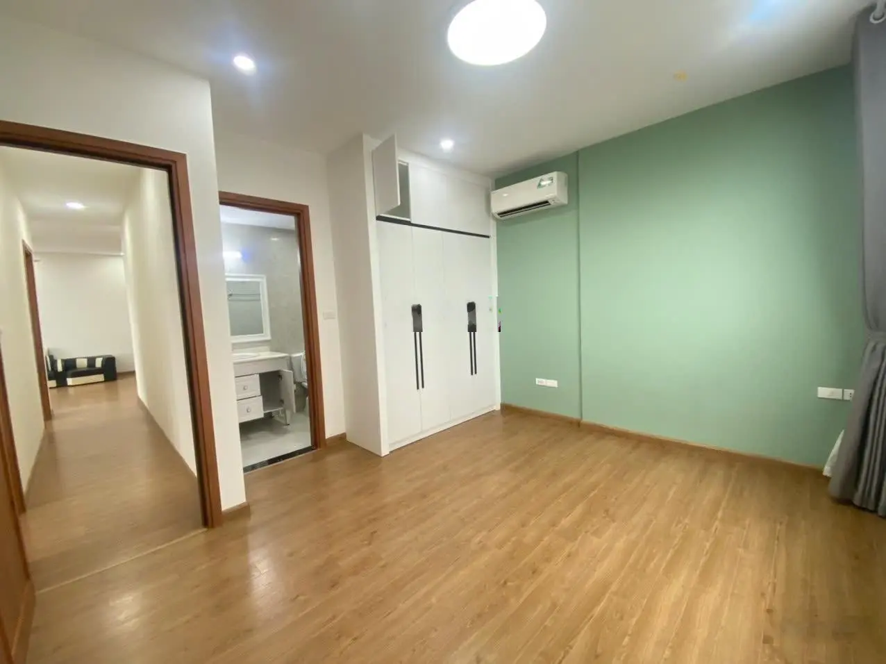Bán nhanh căn hộ 104m2 - 2wc dự án Iris Garden - 30 Trần Hữu Dực - Mỹ Đình