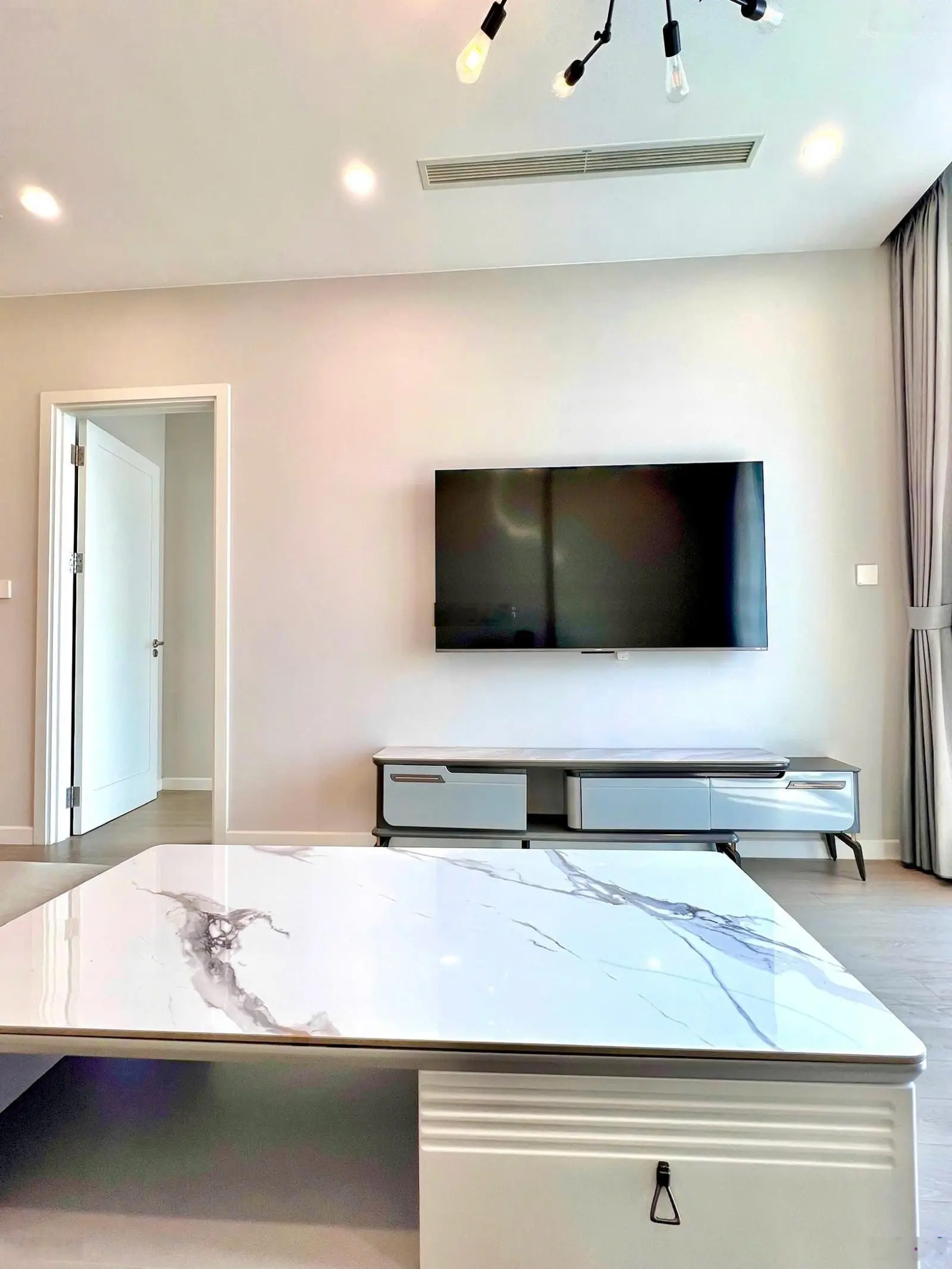 Bán căn hộ chung cư The Nine tại Phạm Văn Đồng, chính chủ, giá hợp lý 75m2