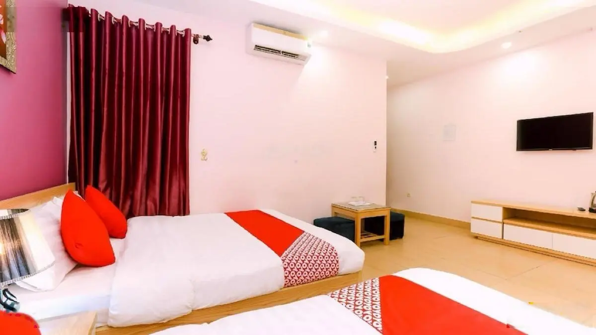 bán nhà giáp bát 102 m2 xây 7 tầng kinh doanh dòng tiền . sổ đỏ - mặt tiền 5m3