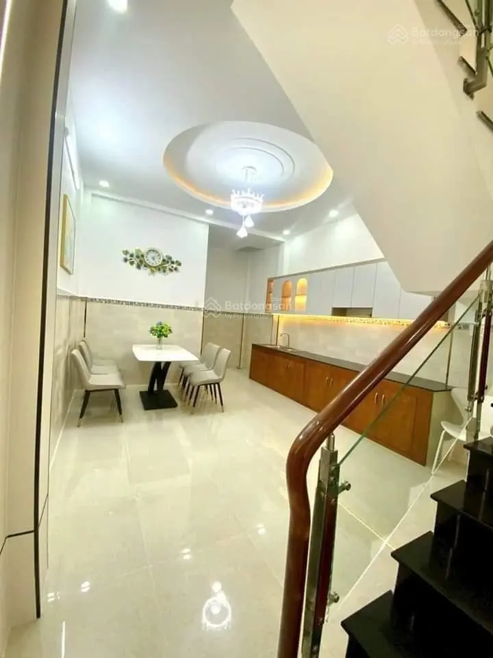 NHÀ MỚI XÂY - NGAY PHẠM VĂN CHIÊU - NHÀ 2 TẦNG - 57M2 - 2 PHÒNG NGỦ - GIÁ 4.85 T.Ỷ - CHỦ TẶNG FULL