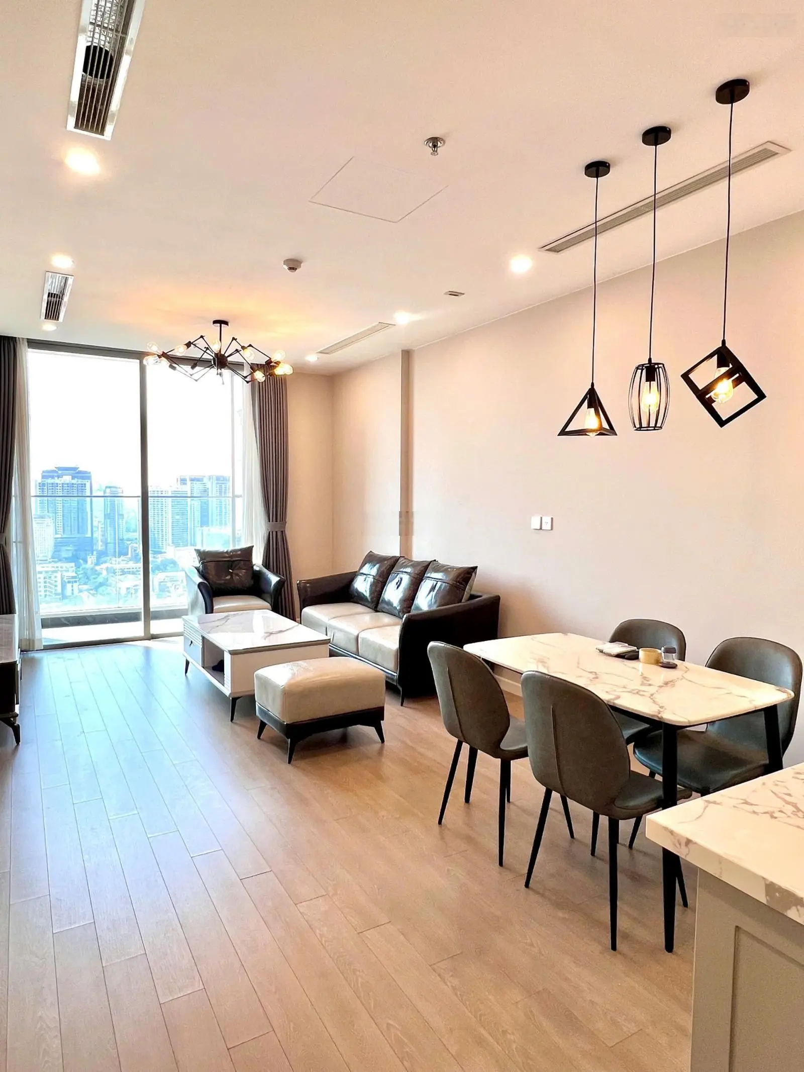 Bán căn hộ 2 pn tại The Park Home. DT 80.5m2, Cầu Giấy