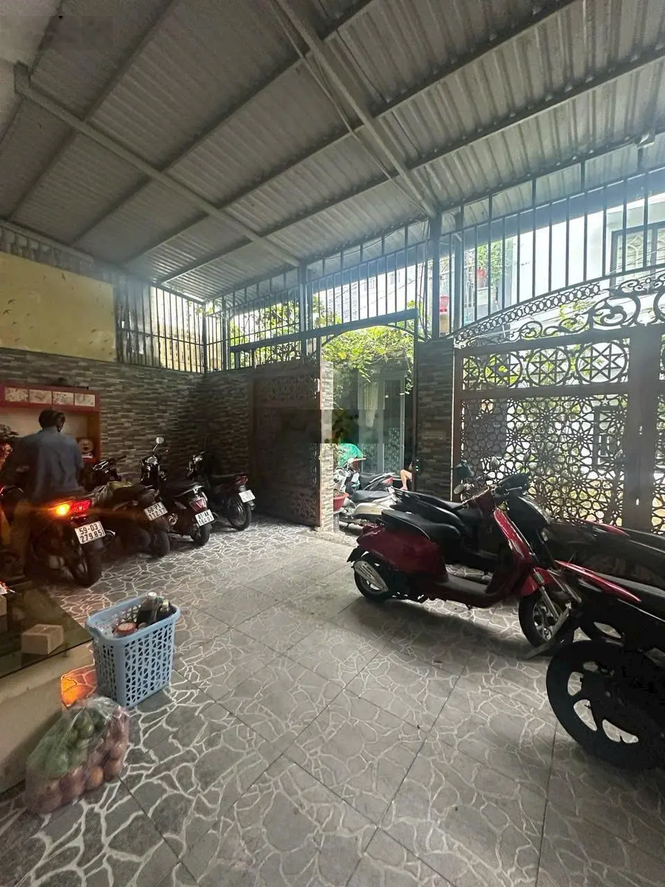 Bán nhà đường Lê Trọng Tấn, gần trường Công Thương, DT 11mx18m, 3 lầu hoàn công, gồm 33p kinh doanh