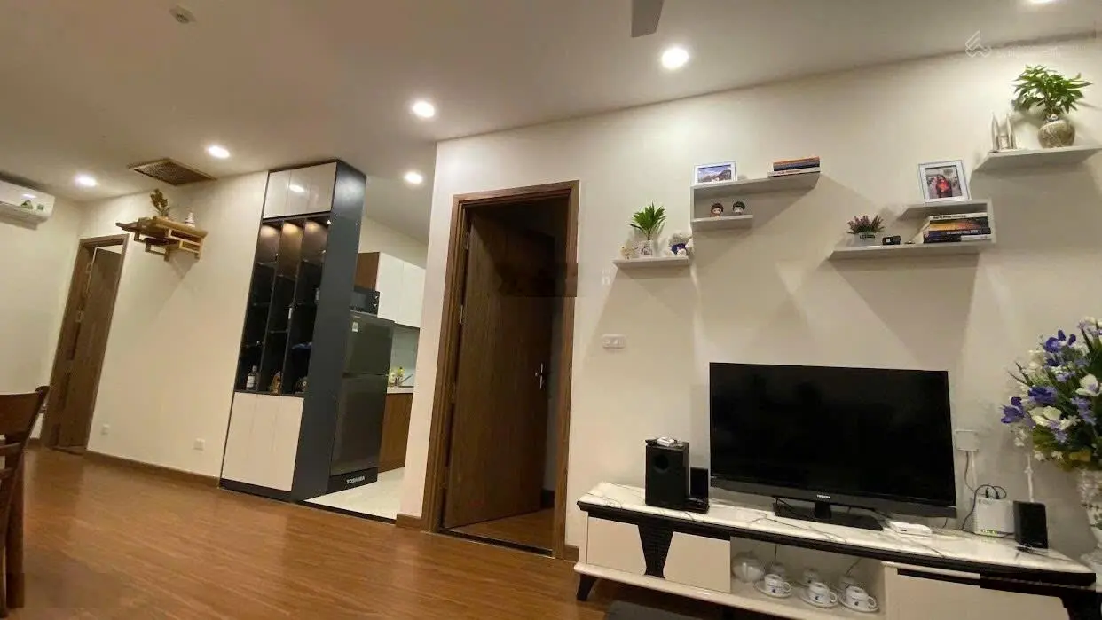 Chính chủ cần bán căn hộ 2 ngủ - 75m2 Eco Green City, Nguyễn Xiển. Giá hơn 4 tỷ. LH 0961 270 ***