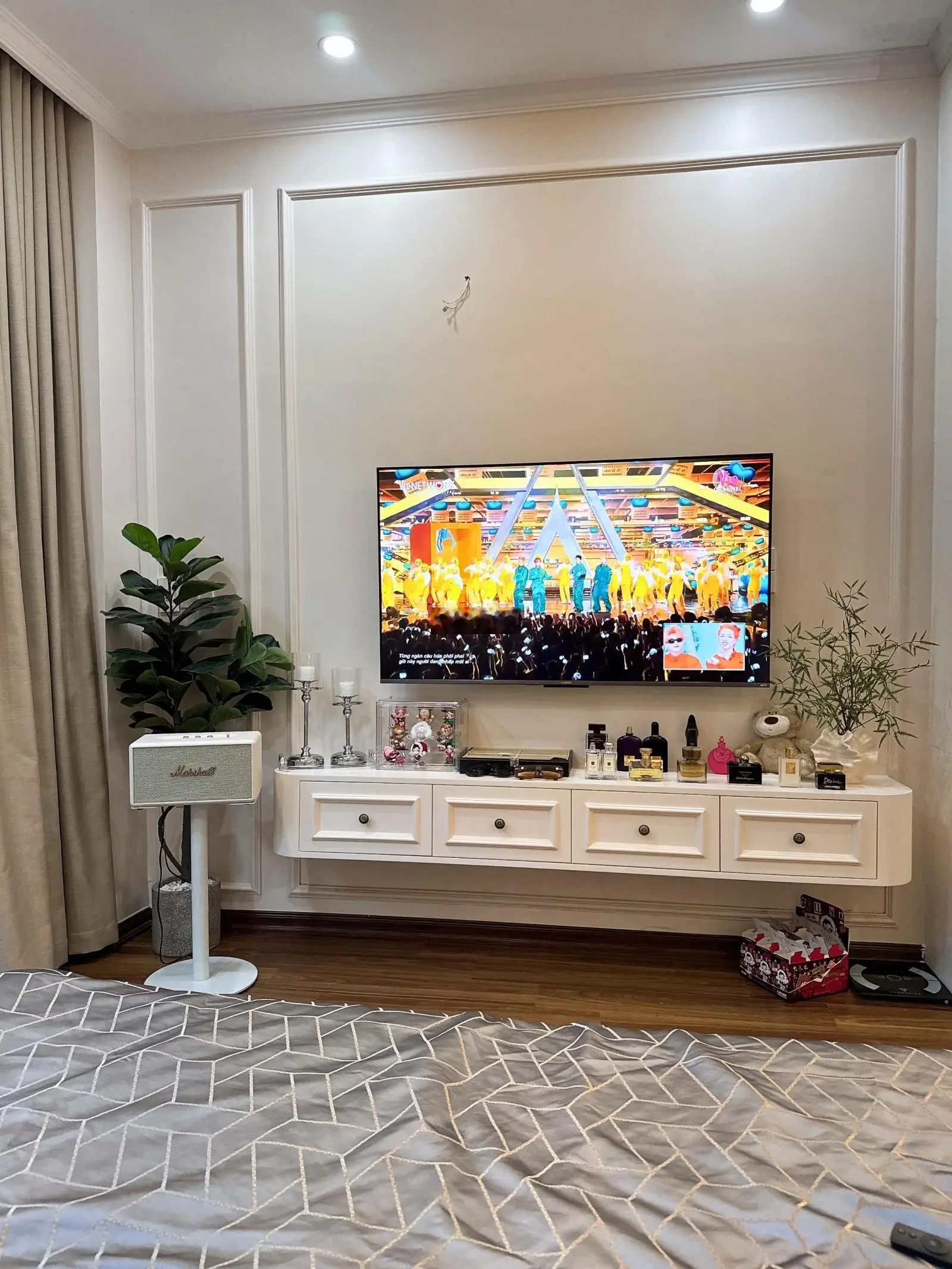 Chính chủ cần bán nhà 5 tầng full nội thất vip ngõ 264 ngọc thuỵ.