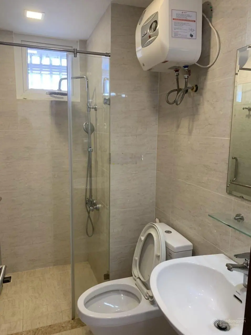 Chính chủ bán CH Carillon 3 Q. Tân Bình, DT 70m2 2PN 2WC đã có sổ riêng, để lại nội thất