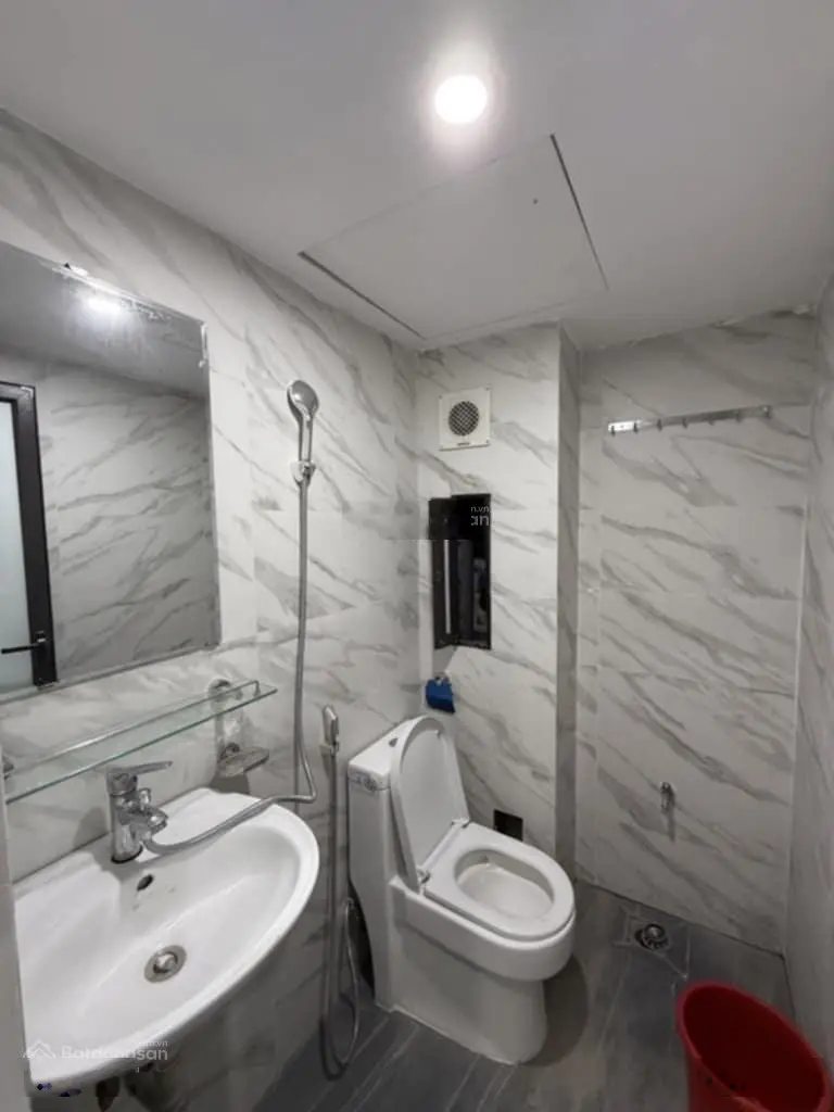 Cần bán gấp ccmn-hồ tùng mậu -cầu giấy tổng 19 phòng doanh thu 1,2 tỷ /năm dt:85m giá 16,5 ty