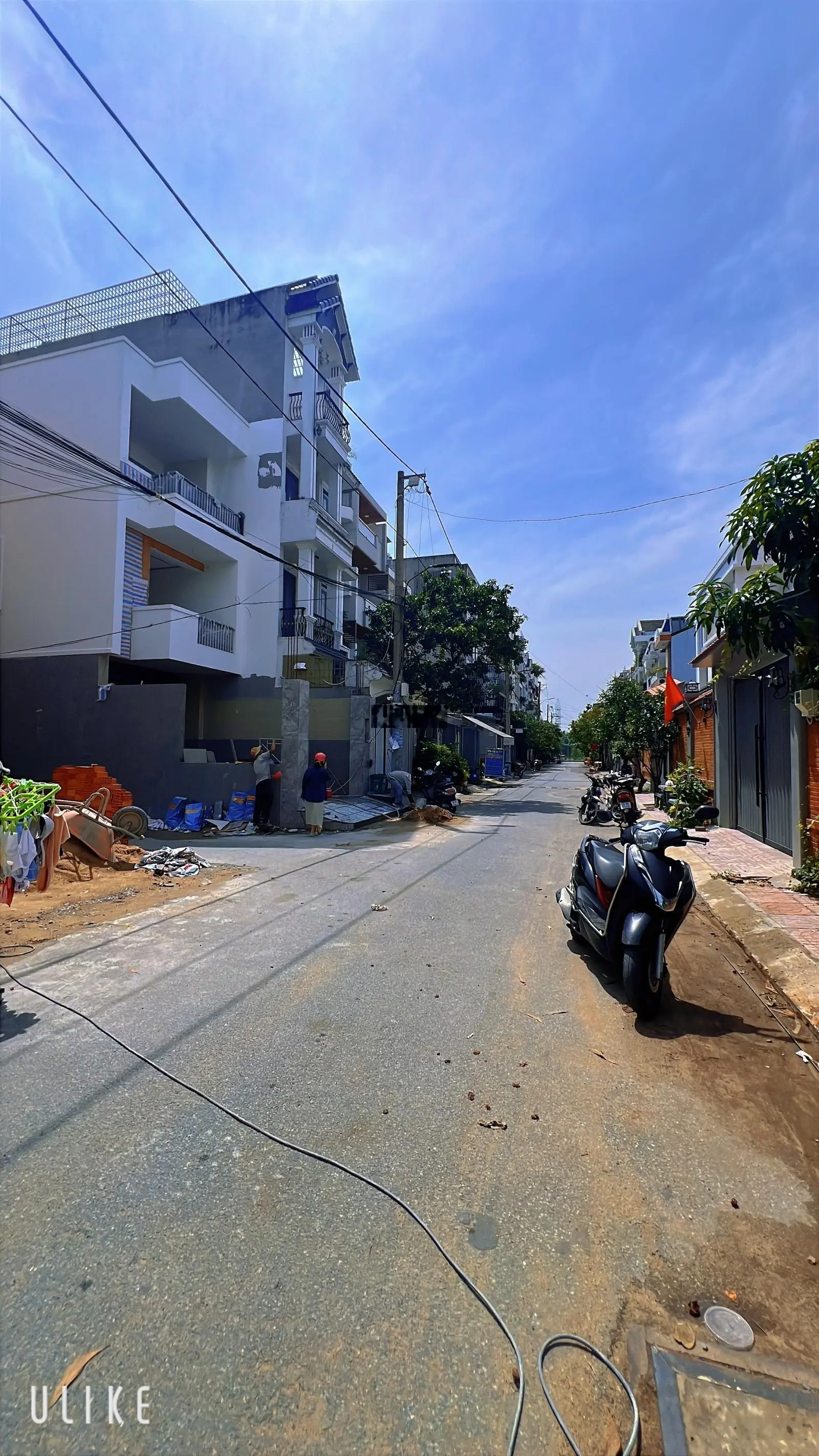 Nhà bán DT: 103.5m2(5 x 20m nở hậu) 7,2 tỷ, đường Lê Văn Chí, ô tô vào nhà ngay BVĐK Thủ Đức