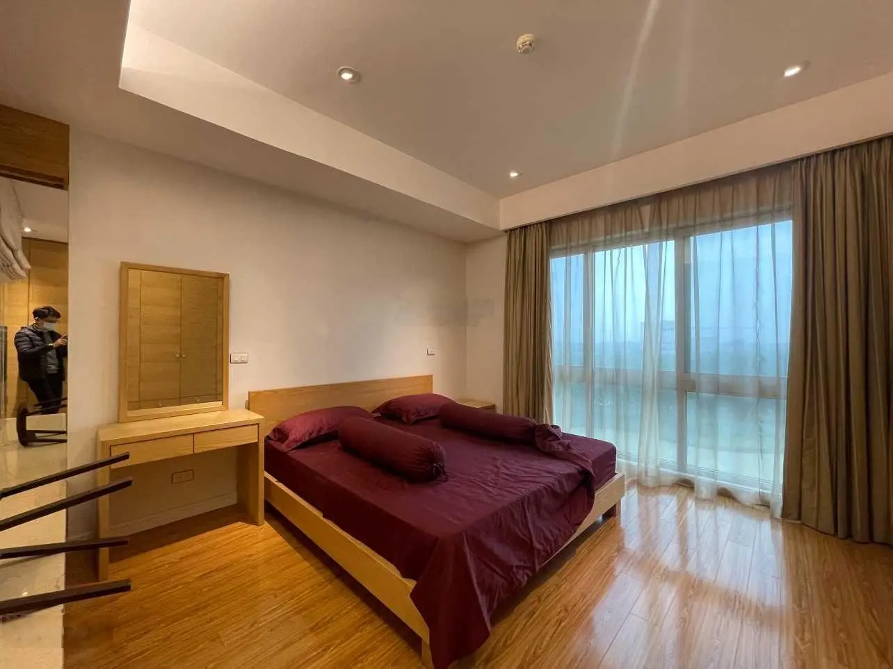 Chính chủ bán căn hộ view sân golf tòa P2 Ciputra, tầng cao hướng mát, nội thất nguyên bản